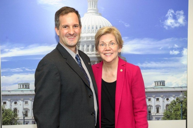 MIT Atmospheric Chemist Dan Cziczo meets with Senator Elizabeth Warren (D-Mass.) during a Congressional Visit Day. (Courtesy of Dan Cziczo)